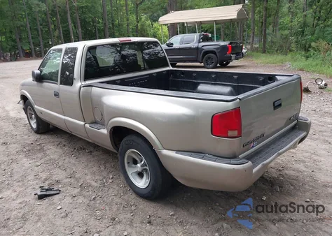 1999 Chevrolet S-10 Ls из США, поврежденный, VIN 1GCCS1948X8150811